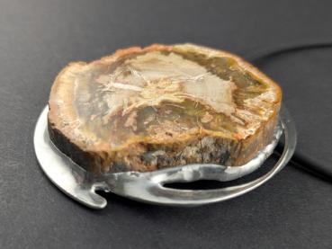 Preview: Versteinertes Holz Kettenanhänger