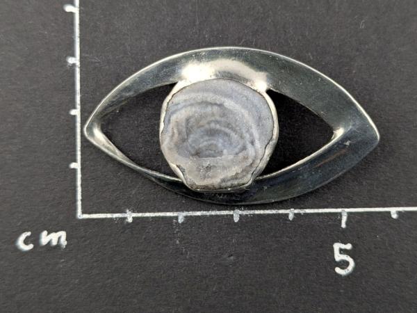 Chalcedonrose Brosche